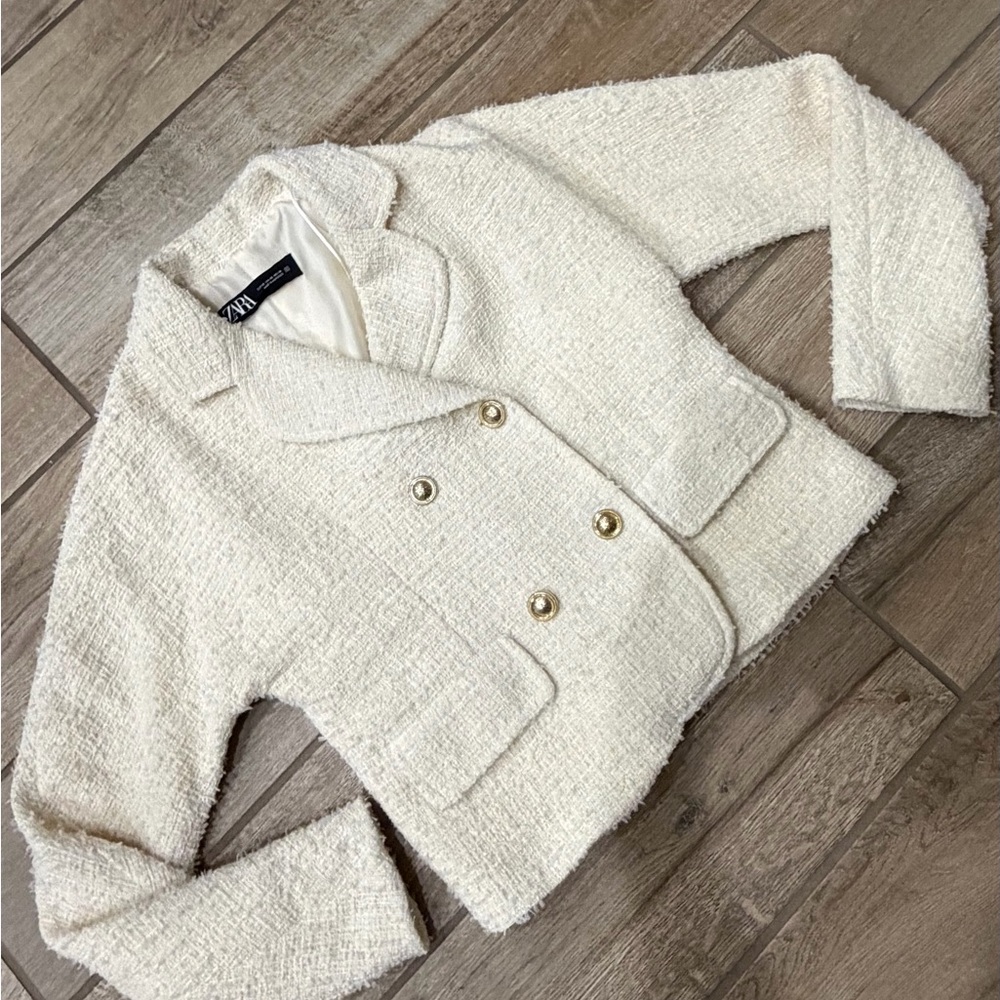 ZARA Cream Bouclé Double-Breasted Jacket gold buttons Size XS